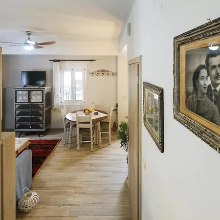 Nyaraló Petros 'n' Dimi Family Hriszí Aktí Haniá